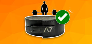 Powerlift riem met een man die deadlift