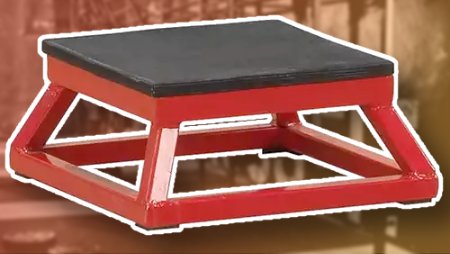 Goedkope stalen plyo box van het merk Body Solid in de kleur zwart met rood