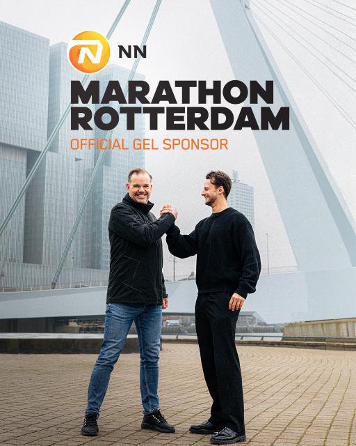 Poster van de Marathon Rotterdam waarop wordt aangegeven dat Upfront de Official Gel Sponsor is