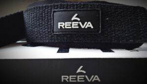 Reeva lifting strap met padding in de kleur zwart