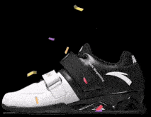 Confetti die over een zwart witte krachttraining schoen dwarrelt