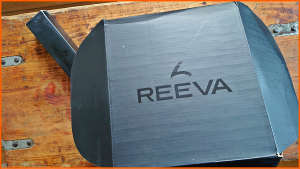 Reeva lifting belt en Reeva buckle in hun verpakking